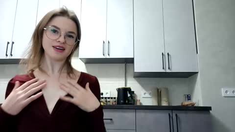 Snapshot of zoriana20 chatting on 11/09/25, 06:39 zoriana20 online show from 11/09/25, 06:39