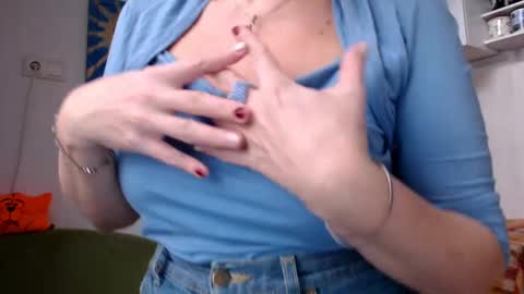 Zosya1111 online show from 12/15/24, 09:45