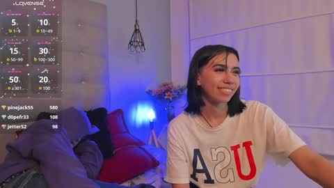 Snapshot of zowi_hottiee chatting on 12/05/24, 08:22 cintya kors online show from 12/05/24, 08:22