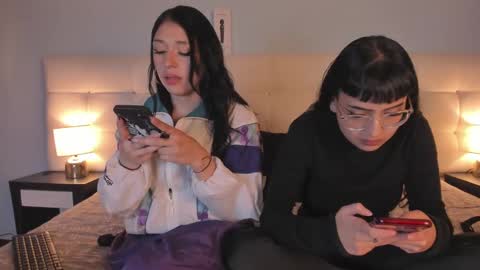 Snapshot of zowi_hottiee chatting on 02/01/25, 03:08 cintya kors online show from 02/01/25, 03:08