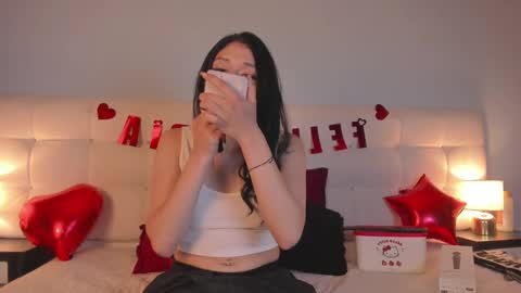 Snapshot of zowi_hottiee chatting on 02/09/25, 02:38 cintya kors online show from 02/09/25, 02:38