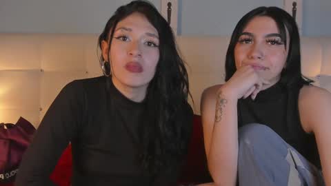 Snapshot of zowi_hottiee chatting on 03/11/25, 05:16 cintya kors online show from 03/11/25, 05:16