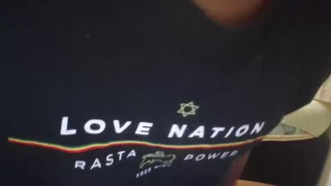 zuckera321123 online show from 10/21/25, 09:37