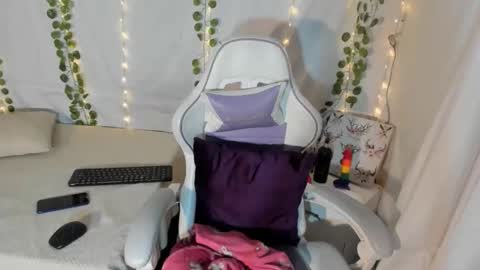 Snapshot of zulemars chatting on 10/22/25, 04:13 zulemars online show from 10/22/25, 04:13