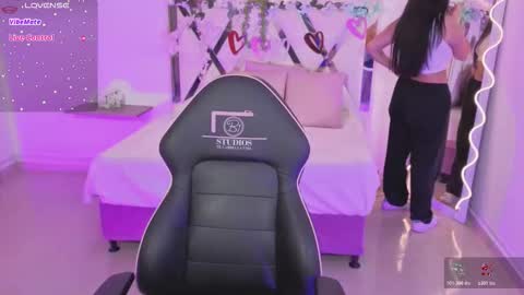 ZURY   online show from 10/23/25, 11:31