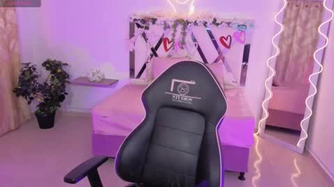 ZURY   online show from 11/11/25, 11:32