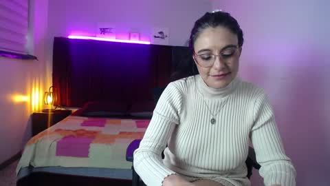 Snapshot of zuzana21 chatting on 12/17/24, 01:38 Zuzana21 online show from 12/17/24, 01:38