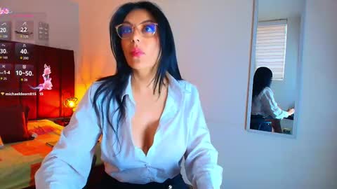Snapshot of zuzana21 chatting on 09/22/25, 12:40 Zuzana21 online show from 09/22/25, 12:40