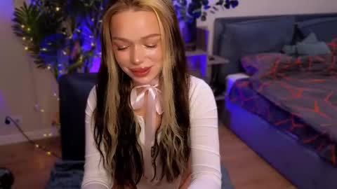 zuzzixx online show from 02/12/25, 05:58