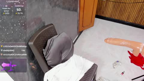 Snapshot of zyle_boobs_ chatting on 02/01/25, 01:55 ZYLE online show from 02/01/25, 01:55