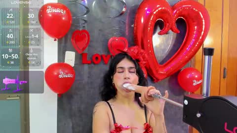 Snapshot of zyle_boobs_ chatting on 02/14/25, 04:47 ZYLE online show from 02/14/25, 04:47
