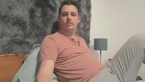 Snapshot of zyonart chatting on 11/15/25, 09:21 Artnoyz Shower online show from 11/15/25, 09:21