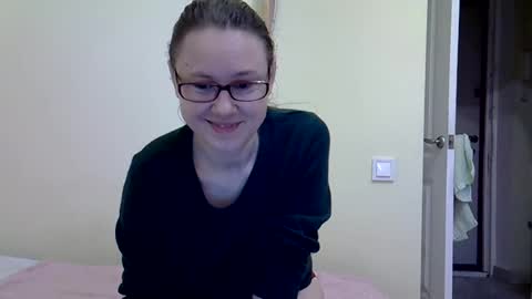 Snapshot of zyuhre chatting on 02/02/25, 06:04 Zyuhre online show from 02/02/25, 06:04