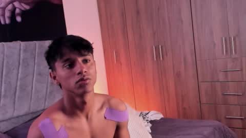 Snapshot of zyzz_1812 chatting on 10/13/25, 07:36 zyzz_1812 online show from 10/13/25, 07:36