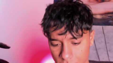 Snapshot of zyzz_1812 chatting on 10/25/25, 04:57 zyzz_1812 online show from 10/25/25, 04:57