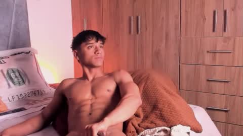 Snapshot of zyzz_1812 chatting on 11/02/25, 03:42 zyzz_1812 online show from 11/02/25, 03:42