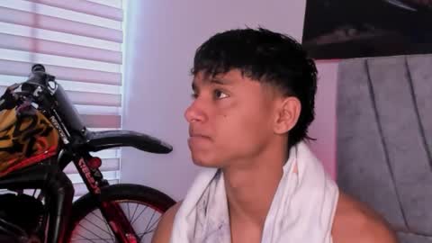 Snapshot of zyzz_1812 chatting on 11/03/25, 05:36 zyzz_1812 online show from 11/03/25, 05:36