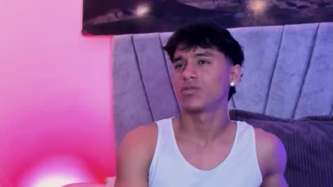 Snapshot of zyzz_1812 chatting on 11/21/25, 07:34 zyzz_1812 online show from 11/21/25, 07:34