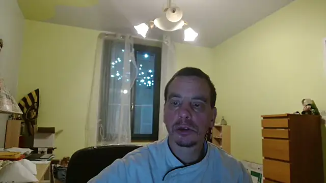 Snapshot of cloupefun chatting on 12/17/24, 05:29 cloupefun online show from 12/17/24, 05:29