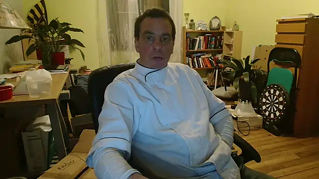 Snapshot of cloupefun chatting on 01/13/25, 05:44 cloupefun online show from 01/13/25, 05:44