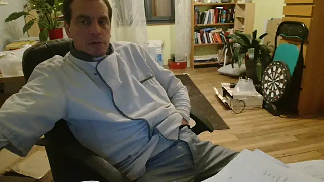 Snapshot of cloupefun chatting on 01/17/25, 05:53 cloupefun online show from 01/17/25, 05:53