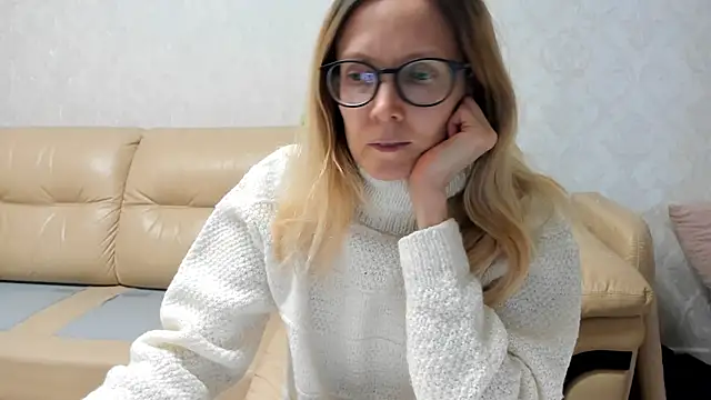 Snapshot of angelmommu chatting on 03/02/25, 02:21 angelmommu online show from 03/02/25, 02:21