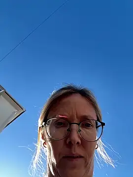 Snapshot of angelmommu chatting on 09/25/25, 05:55 angelmommu online show from 09/25/25, 05:55