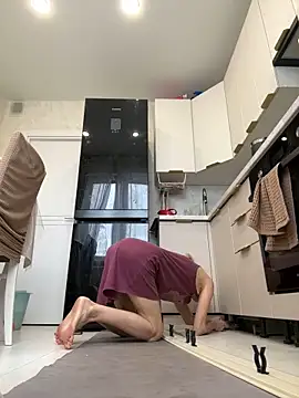 Snapshot of angelmommu chatting on 11/06/25, 06:47 angelmommu online show from 11/06/25, 06:47