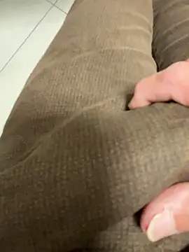 Snapshot of buodiculo chatting on 02/13/25, 05:01 buodiculo online show from 02/13/25, 05:01