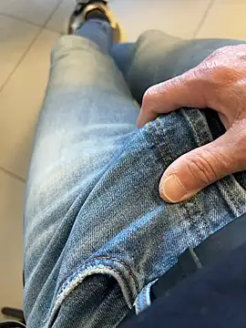 Snapshot of buodiculo chatting on 03/03/25, 09:44 buodiculo online show from 03/03/25, 09:44