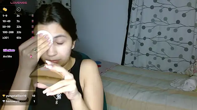 Snapshot of mia__lopez_ chatting on 12/29/24, 04:48 mia lopez online show from 12/29/24, 04:48
