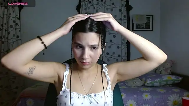 Snapshot of mia__lopez_ chatting on 01/31/25, 04:47 mia lopez online show from 01/31/25, 04:47