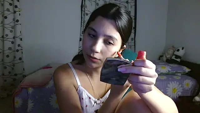 Snapshot of mia__lopez_ chatting on 03/12/25, 11:33 mia lopez online show from 03/12/25, 11:33