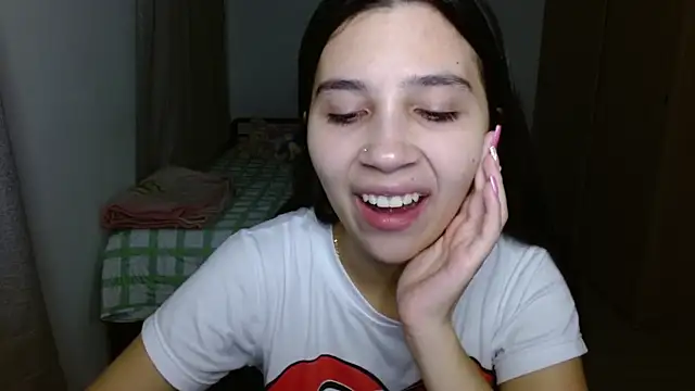 Snapshot of mia__lopez_ chatting on 09/26/25, 01:42 mia lopez online show from 09/26/25, 01:42