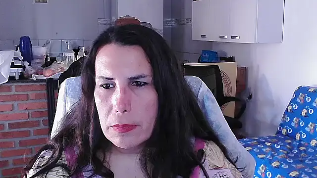 Snapshot of LauraVicttoria361215 chatting on 09/10/25, 06:52 LauraVicttoria361215 online show from 09/10/25, 06:52