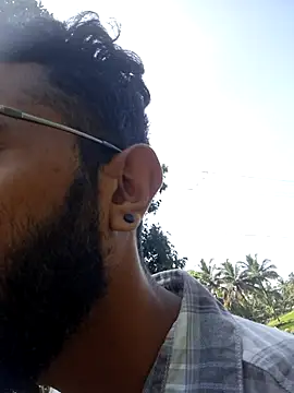 Snapshot of jithi007 chatting on 12/25/24, 06:09 jithi007 online show from 12/25/24, 06:09