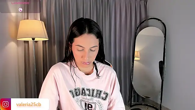 valeriia25  online show from 12/18/24, 08:14