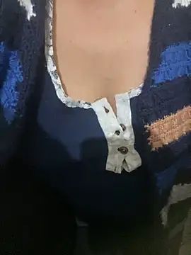 Snapshot of iloss2 chatting on 12/27/24, 01:50 iloss2 online show from 12/27/24, 01:50