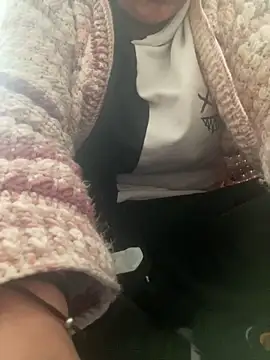 Snapshot of iloss2 chatting on 02/11/25, 06:08 iloss2 online show from 02/11/25, 06:08