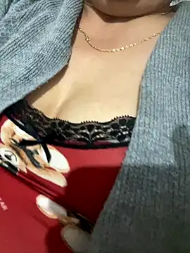 Snapshot of iloss2 chatting on 10/25/25, 06:24 iloss2 online show from 10/25/25, 06:24