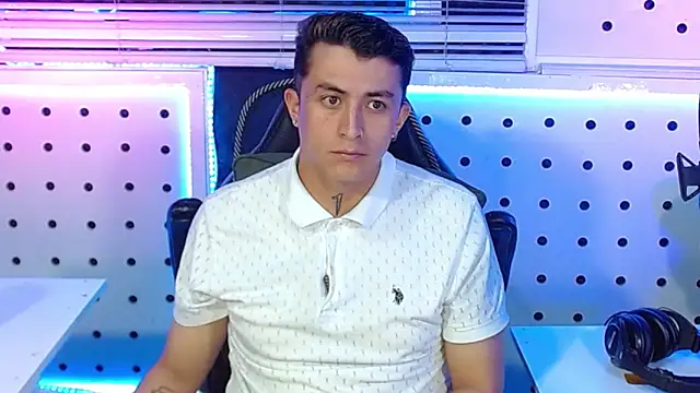 Darko0717 online show from 10/27/25, 11:41