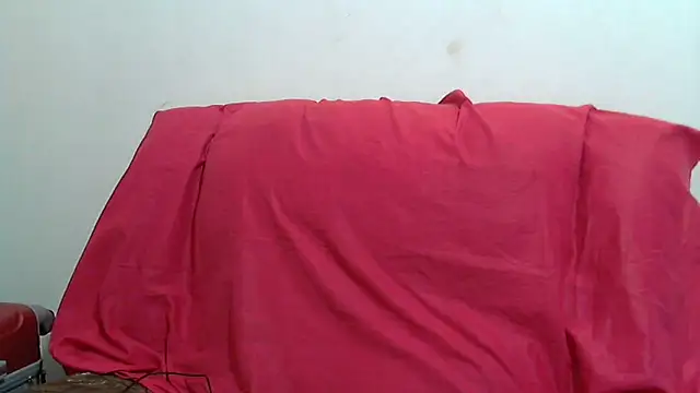 sluttylaura21 online show from 02/26/25, 06:00