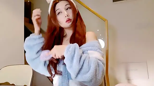 Snapshot of Serena-AU chatting on 12/02/24, 02:30 Serena-AU online show from 12/02/24, 02:30