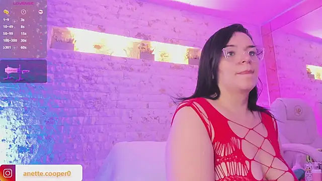 anette cooper online show from 02/19/25, 04:01