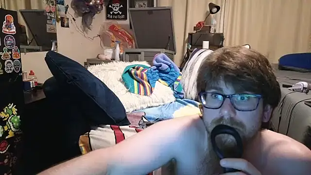 Snapshot of LovelyGreekDick6 chatting on 10/14/25, 08:04 LovelyGreekDick6 online show from 10/14/25, 08:04