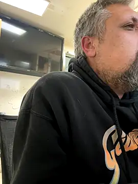 tank32s online show from 11/09/25, 10:13