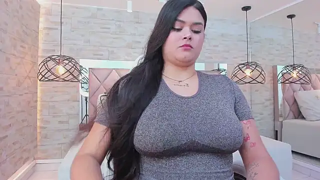 Snapshot of im_mou_ chatting on 01/17/25, 12:52 im mou online show from 01/17/25, 12:52