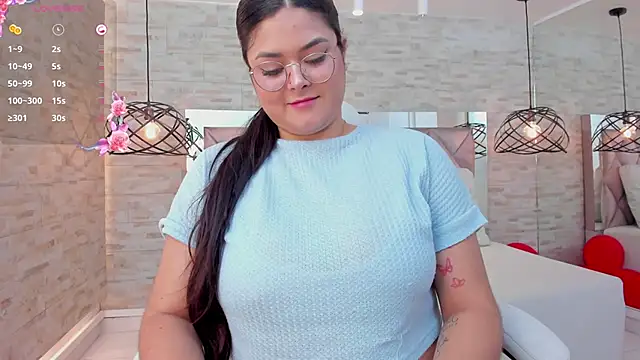 Snapshot of im_mou_ chatting on 02/19/25, 12:55 im mou online show from 02/19/25, 12:55