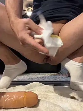 Snapshot of mrfeet58 chatting on 12/19/24, 12:56 mrfeet58 online show from 12/19/24, 12:56