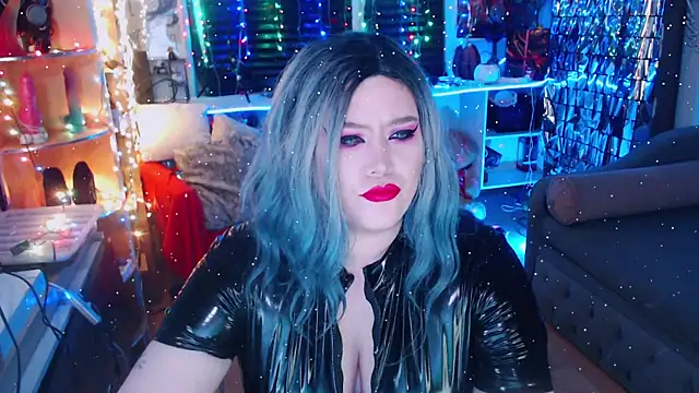 Snapshot of wickedxqueen chatting on 01/13/25, 04:18 wickedxqueen online show from 01/13/25, 04:18